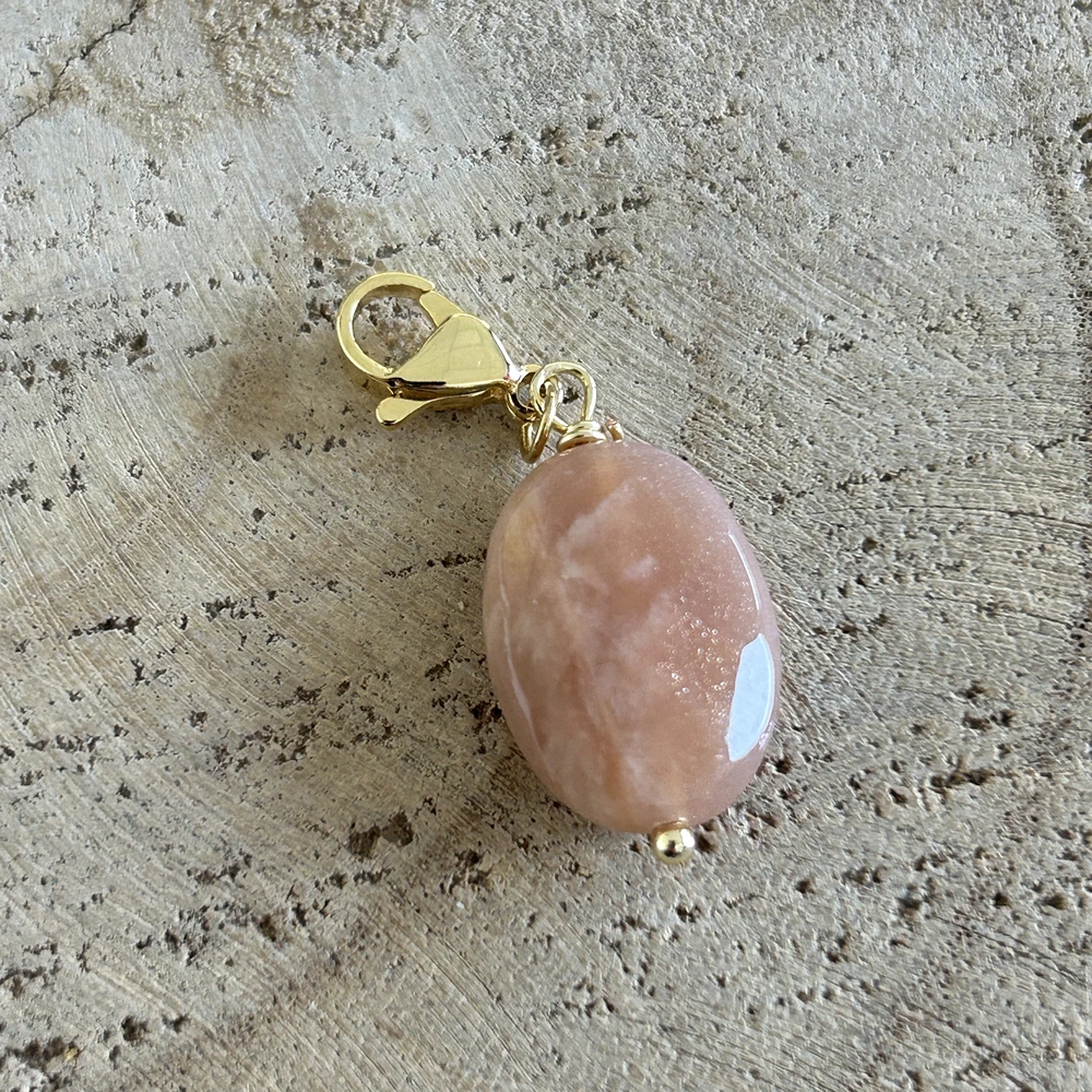 Grigri charm pierre naturelle Pierre de Soleil