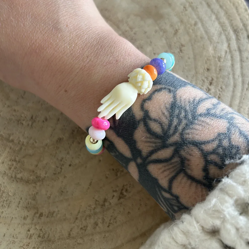 Bracelet en pierre naturelle opale teintée, main de Bouddha – Image 2