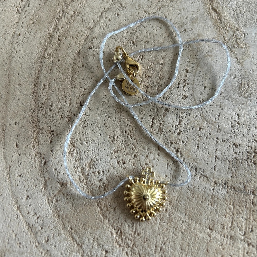 Collier coeur sacré doré sur fil argenté, Lililovemoon – Image 2