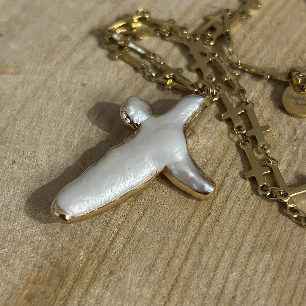 Collier croix de lumière et éclat de Nacre – Image 3
