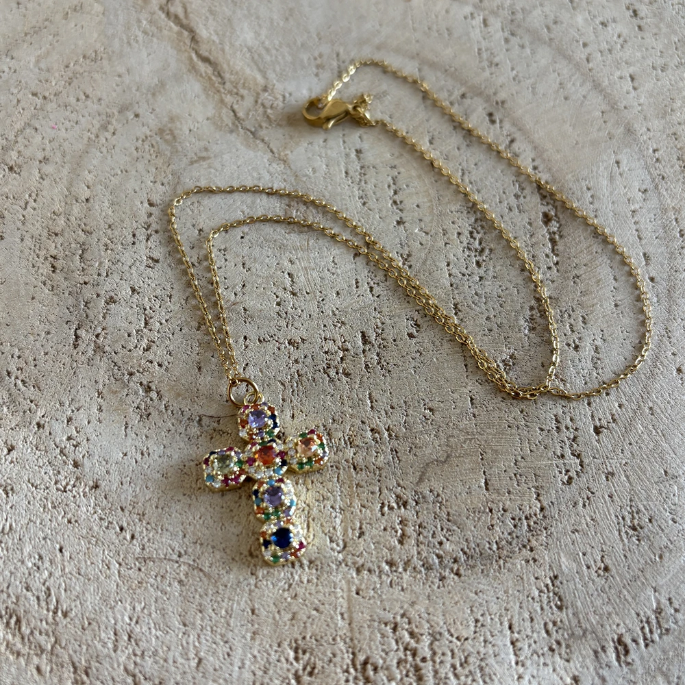 Collier Croix arc-en-ciel – Talisman de lumière – Image 3